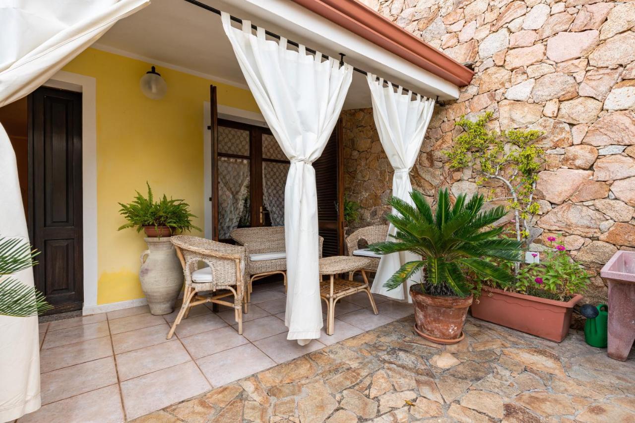 Appartamento Chia Grande Exterior foto